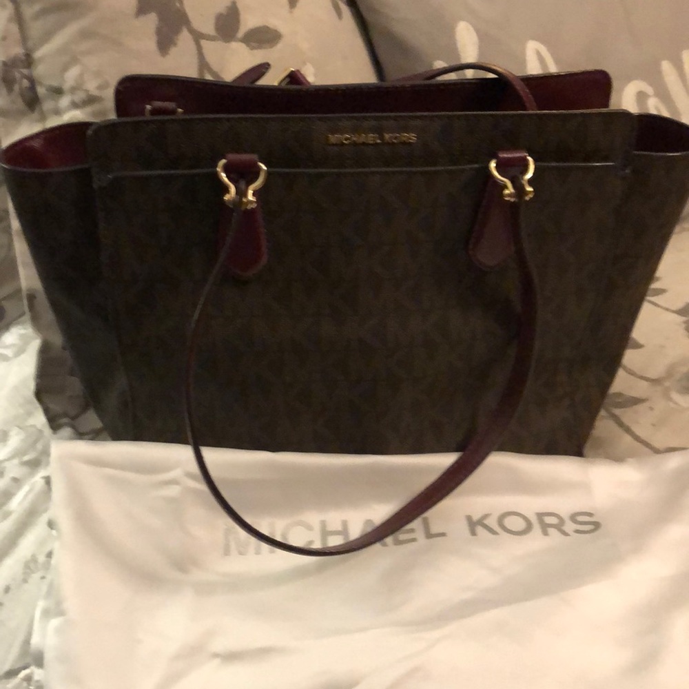 Michael Kors purse